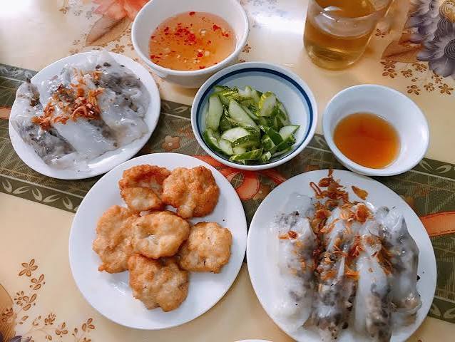 Ảnh minh họa 5: Vi Vu cùng Hoàn gợi ý Bánh Cuốn Chả Mực Bún Cù Kỳ Bà Lan: ăn gì, đi thế nào?