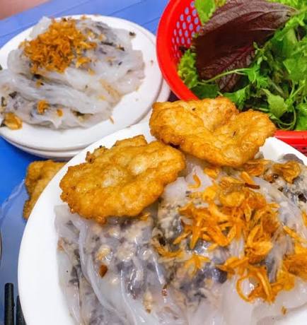 Ảnh minh họa 2: Ăn gì ở Hạ Long? Ghé Bánh cuốn chả mực Gốc Bàng để thử bánh cuốn chả mực ở khu Hồng Gai