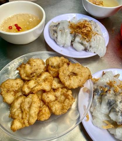 Ảnh minh họa 5: Ăn gì ở Hạ Long? Ghé Bánh cuốn chả mực Gốc Bàng để thử bánh cuốn chả mực ở khu Hồng Gai