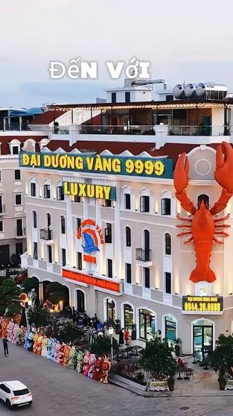 Ảnh minh họa 4: Ăn gì ở Hạ Long? Ghé Nhà hàng Đại Dương Vàng 9999 để thử ăn hải sản ngay khu phố cổ Bãi Cháy