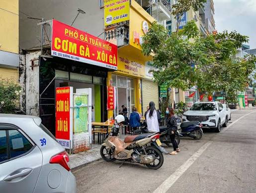 Ảnh minh họa 1: Ăn gì ở Hạ Long? Ghé Phở gà Tuấn Hiếu để thử bữa sáng phở gà dễ ăn ở Bãi Cháy