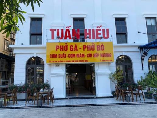 Ảnh minh họa 3: Ăn gì ở Hạ Long? Ghé Phở gà Tuấn Hiếu để thử bữa sáng phở gà dễ ăn ở Bãi Cháy