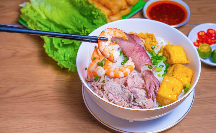Ảnh minh họa 3: Vi Vu cùng Hoàn gợi ý Bún hải sản Ngọc Hà: ăn gì, đi thế nào?