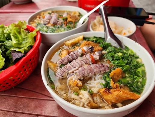 Ảnh minh họa 5: Vi Vu cùng Hoàn gợi ý Bún hải sản Ngọc Hà: ăn gì, đi thế nào?